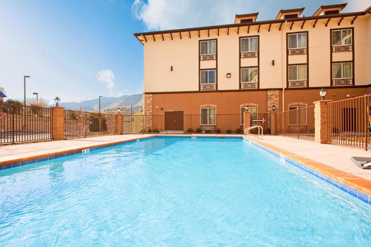 Holiday Inn Express & Suites Frazier Park By Ihg Lebec Exterior foto
